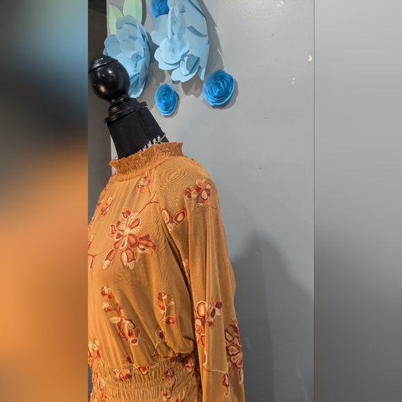 Fig and Flower Floral Long Sleeve Dress - Picture 4 of 7